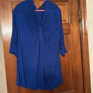 Woman’s 1/4 Sleeve Blouse